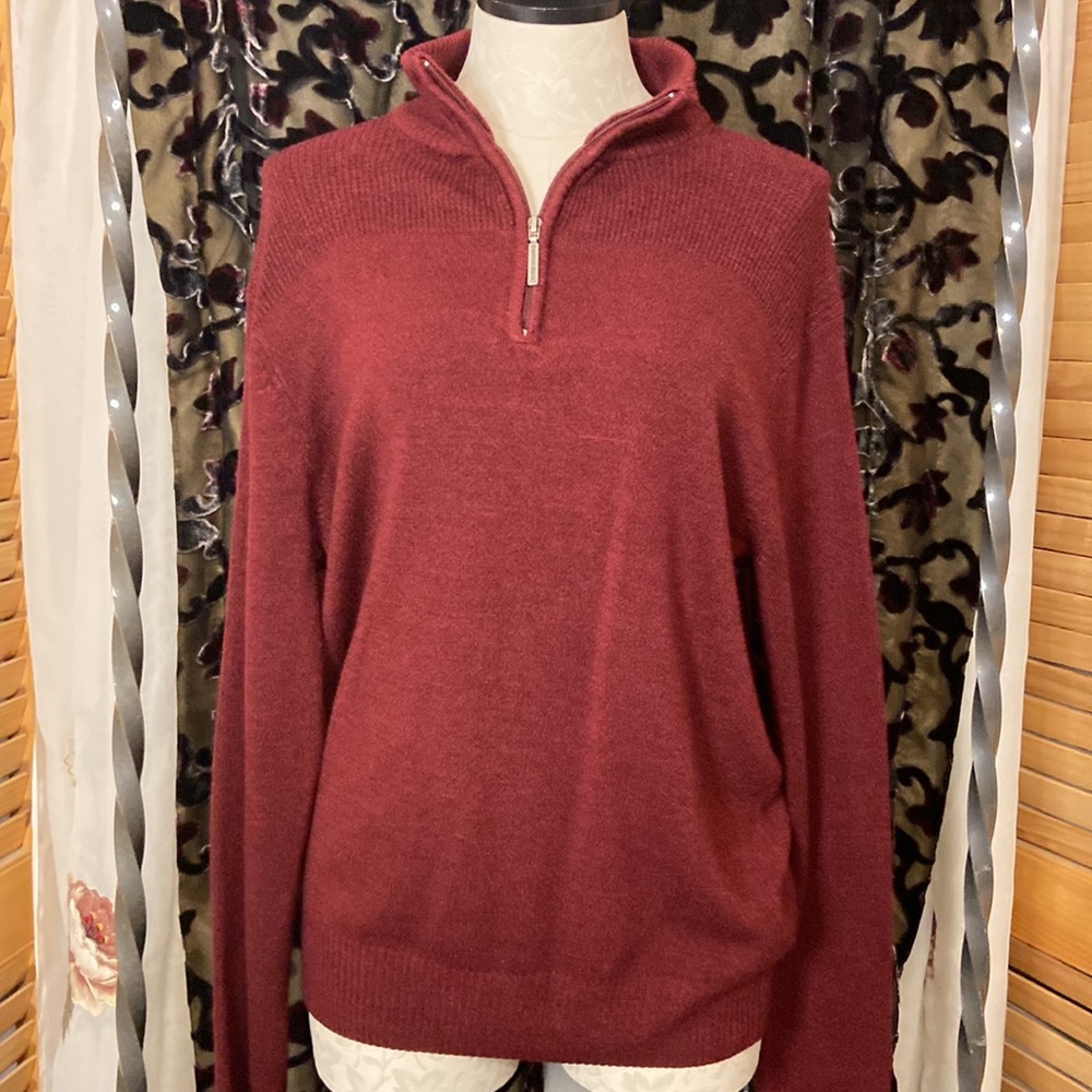 Geoffrey Beene long sleeve pull over. Maroon, Size M
